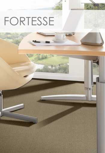 Metrážny koberec FORTESSE SDE New 40 Hnedý