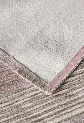 [laos-163-999x-6.jpg]