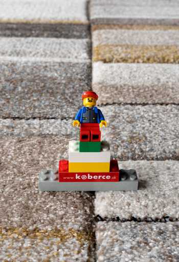 [kusovy-koberec-diamond-24162-795-3.jpg]