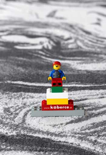 [kusovy-koberec-vals-8003-grey-3.jpg]