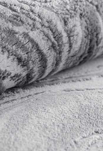 [kusovy-koberec-vals-8003-grey-5.jpg]