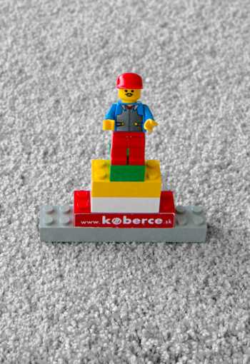 [metrazny-koberec-ponza-34183-sivy-3.jpg]