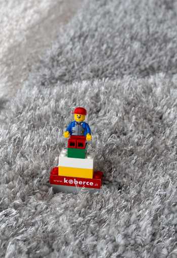 [koberec-california-p428b-grey-beige-2.jpg]