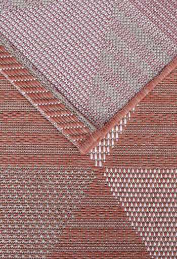 [kusovy-koberec-flat-21132-coral-4.jpg]