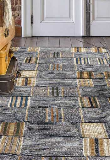 [behun-zoya-820-q01e-0.jpg]