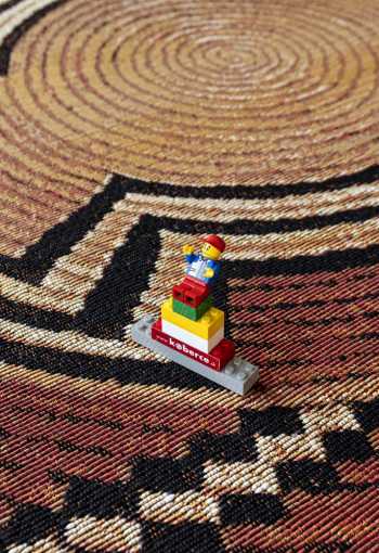 [koberec-zoya-728-999r-kruh-2.jpg]