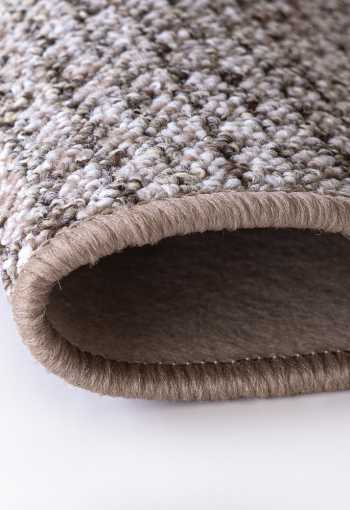 [metrazny-koberec-bastia-3713-bezova-3.jpg]