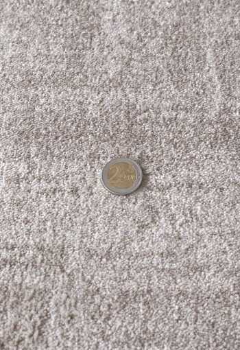 [metrazny-koberec-mesh-39-bezovy-1.jpg]