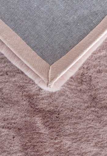 [kusovy-koberec-heaven-800-powder-4.jpg]