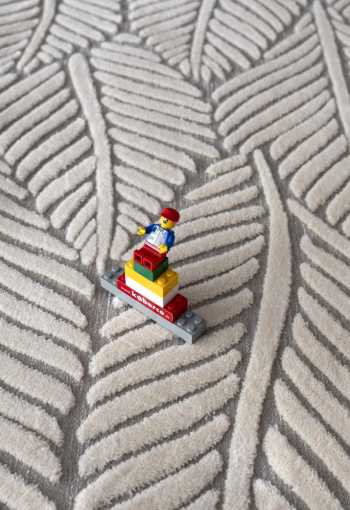 [kusovy-koberec-ragusa-1810-75-grey-ecru-2.jpg]