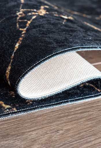 [kusovy-koberec-porte-2007-black-3.jpg]