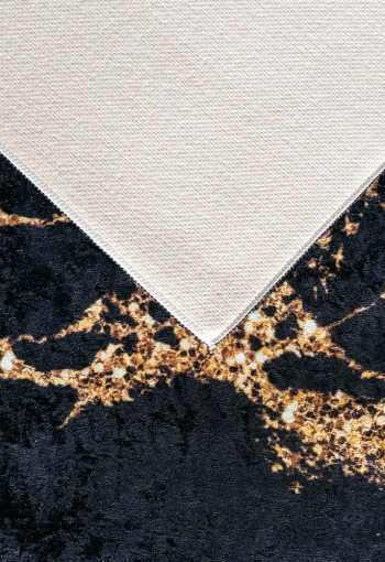 [kusovy-koberec-porte-2007-black-4.jpg]