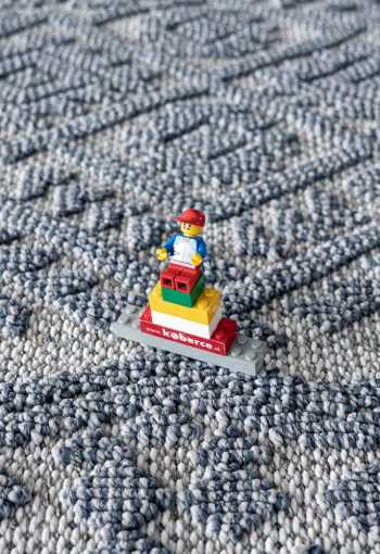 [kusovy-koberec-utopia-7104-grey-2.jpg]