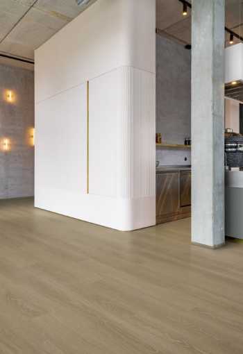 [surplus_elegance-oak-76-02.jpg]