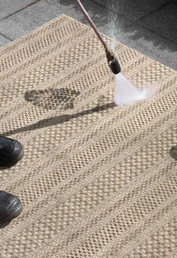 [103612_cleaning.jpg]