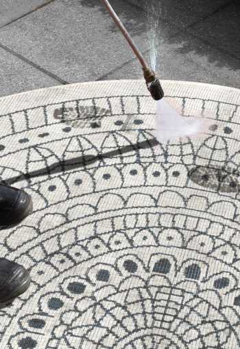 [103143_cleaning.jpg]