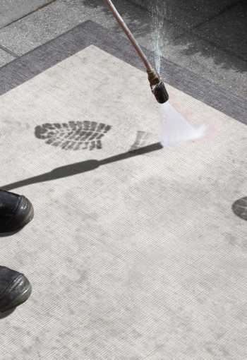 [103108_cleaning.jpg]