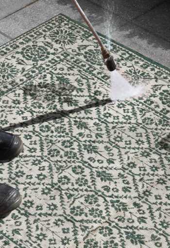 [103115_cleaning.jpg]