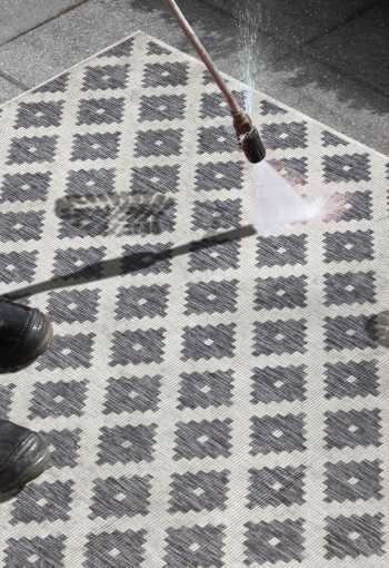 [103126_cleaning.jpg]