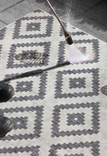 [103132_cleaning.jpg]