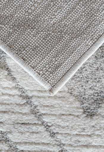[kusovy-koberec-lucia-2255-160-white-4.jpg]