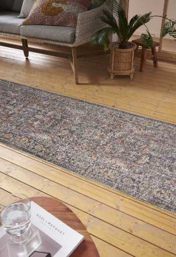 [105588_laufer_001_mil.jpg]