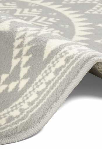 [103444_r_det-1-.jpg]