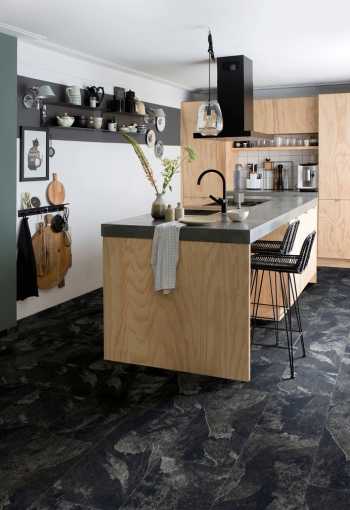 [mustang_slate_70998_2.jpg]