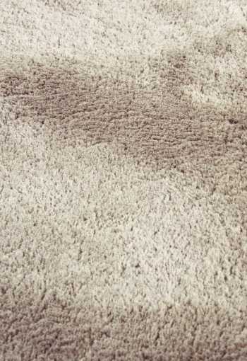 [106159_r_zoom1.jpg]