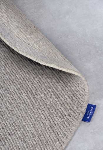 [106049_oval_det.jpg]