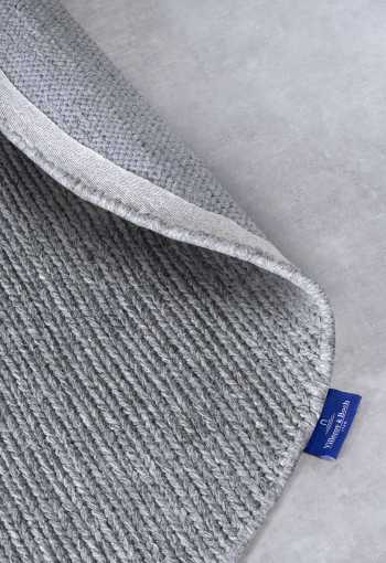 [106050_oval_det.jpg]