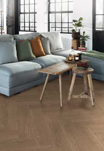 [laminatova_podlaha_herringbone_egger_el2134_1.jpg]