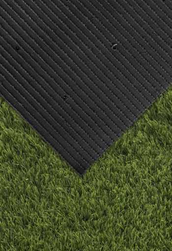 [umely-travnik-alcoya-5.jpg]