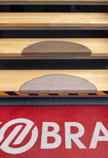 [schodove-naslapy-astra-bezova-5.jpg]