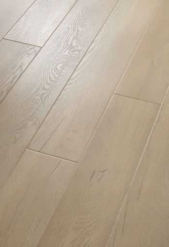 [eila-50-lvre-3173-_angled_naturals.jpg]