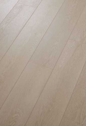 [pampas-50-lvre-2955-_angled_naturals.jpg]