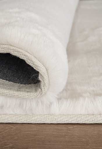 [kusovy-koberec-bunny-n33-3.jpg]