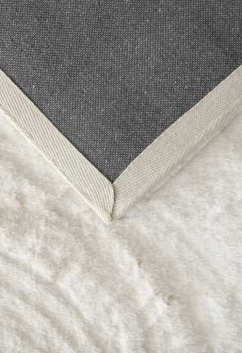 [kusovy-koberec-bunny-n33-4.jpg]