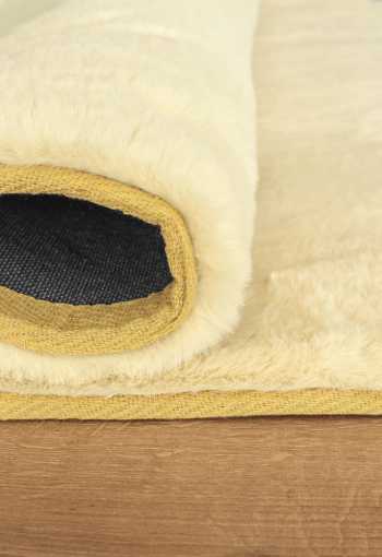 [kusovy-koberec-bunny-n35-3.jpg]