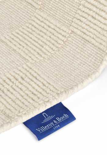 [106265_zoom2_behun.jpg]