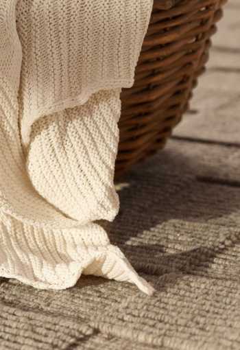 [106267_det3_behun.jpg]