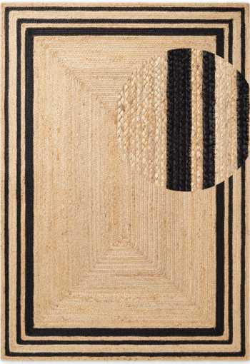 [106302_top2_1770823123.jpg]