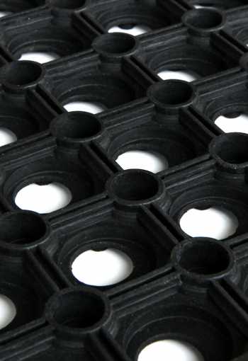 [gumova_rohoz_na_schody_3.jpg]