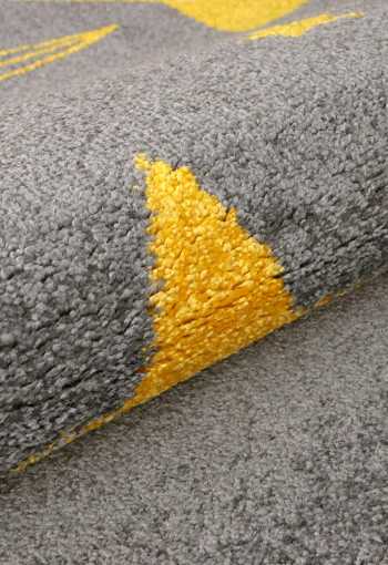 [playtime-0610a-yellow-07.jpg]