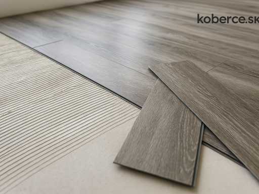 Pokládka lepeného vinylu