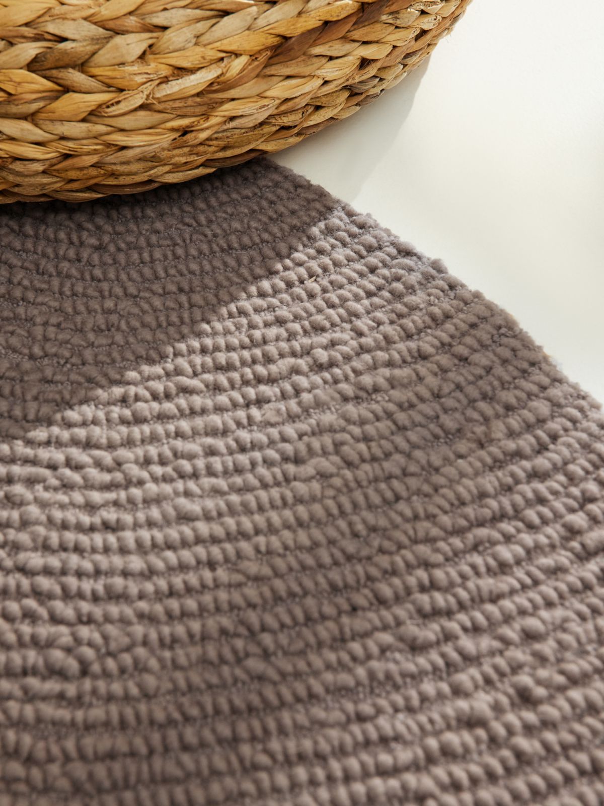 Kruhový kusový koberec Hanse Home Calmio 106219 Taupe Ø 120 cm