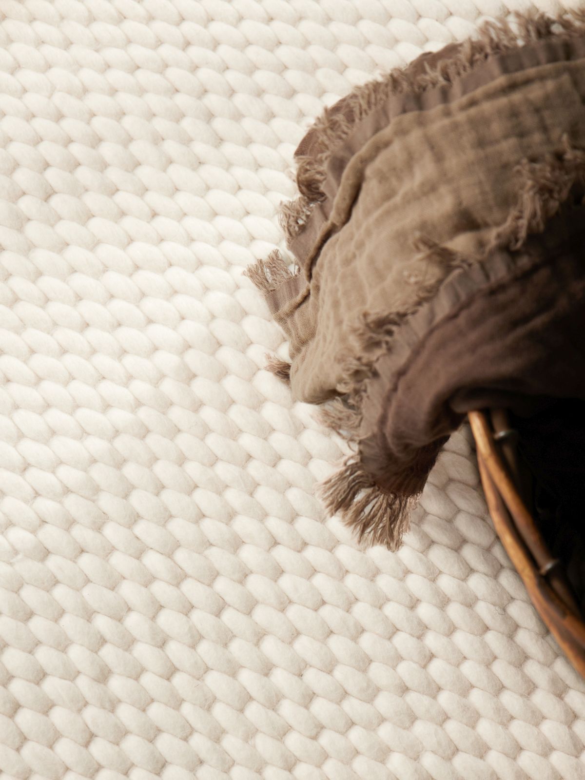 Kruhový kusový koberec Elle Decoration Lyon 106314 Natural Cream Ø 200 cm